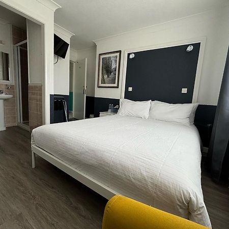 Orient B&B Холихед Экстерьер фото