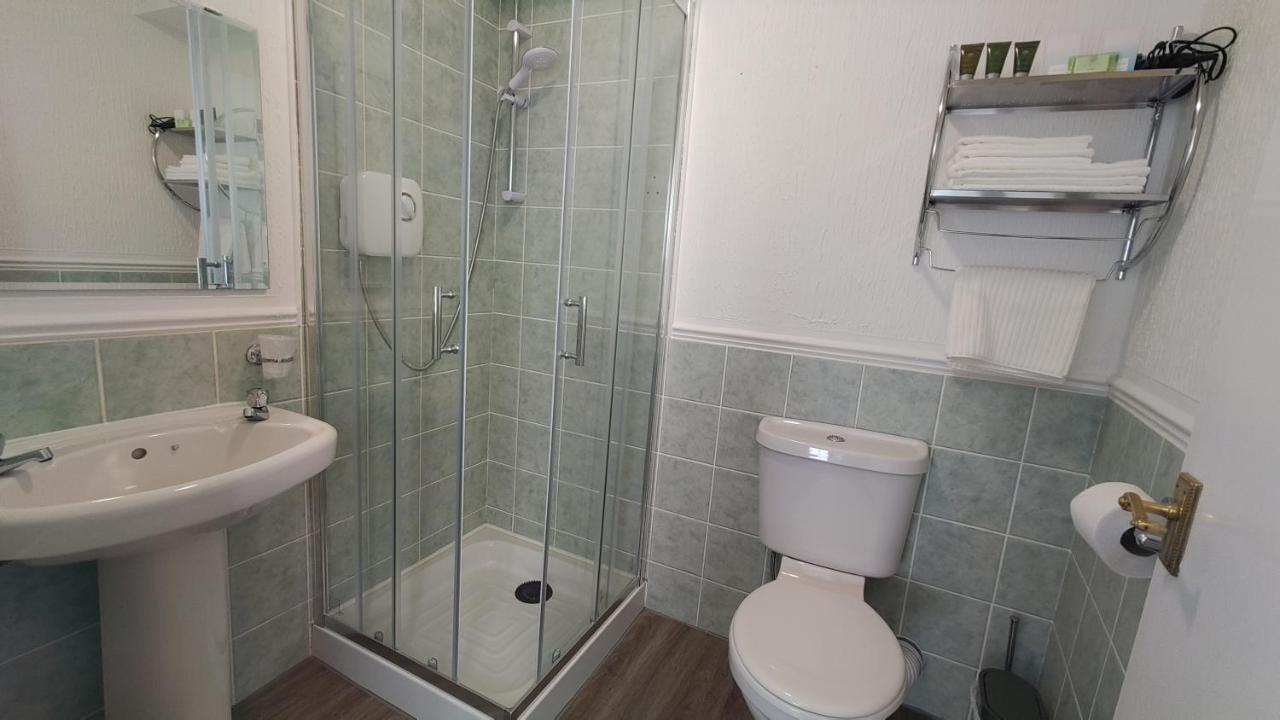 Orient B&B Холихед Экстерьер фото
