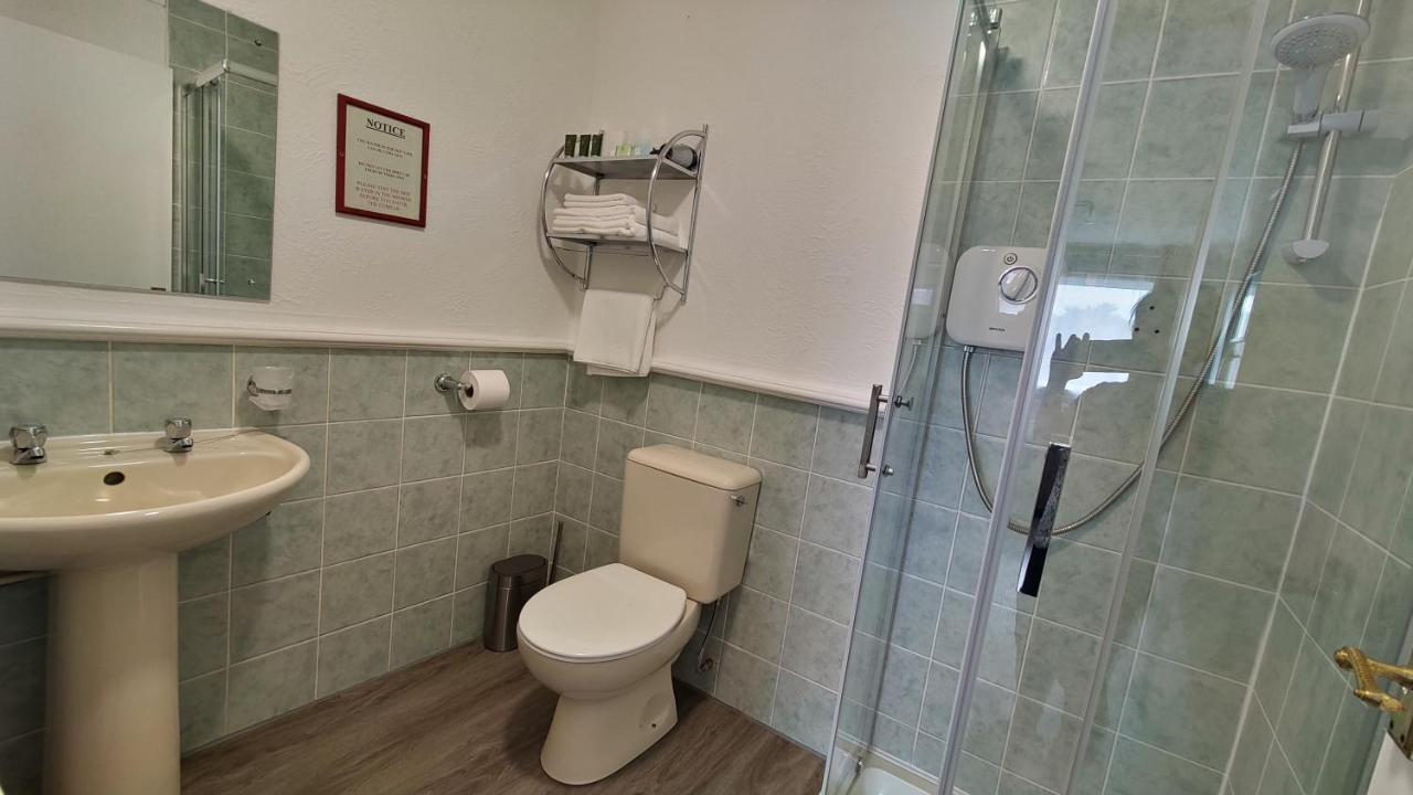 Orient B&B Холихед Экстерьер фото